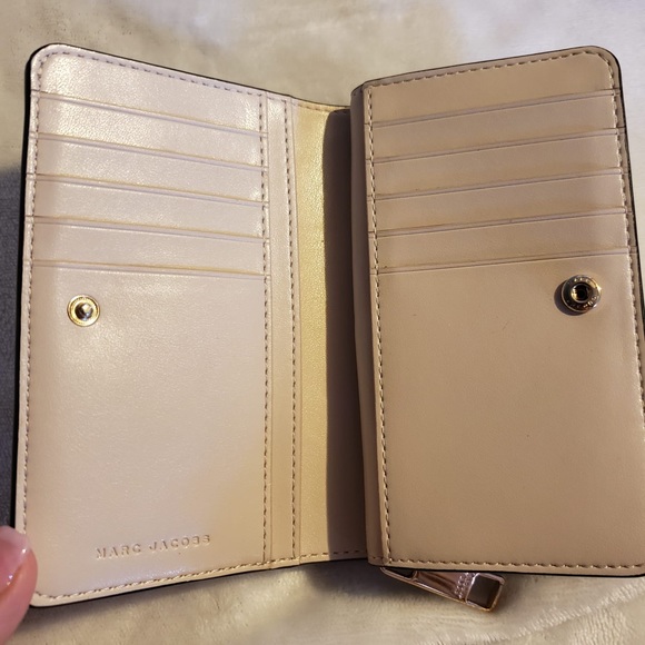 Marc Jacobs Wallet - Picture 5 of 7